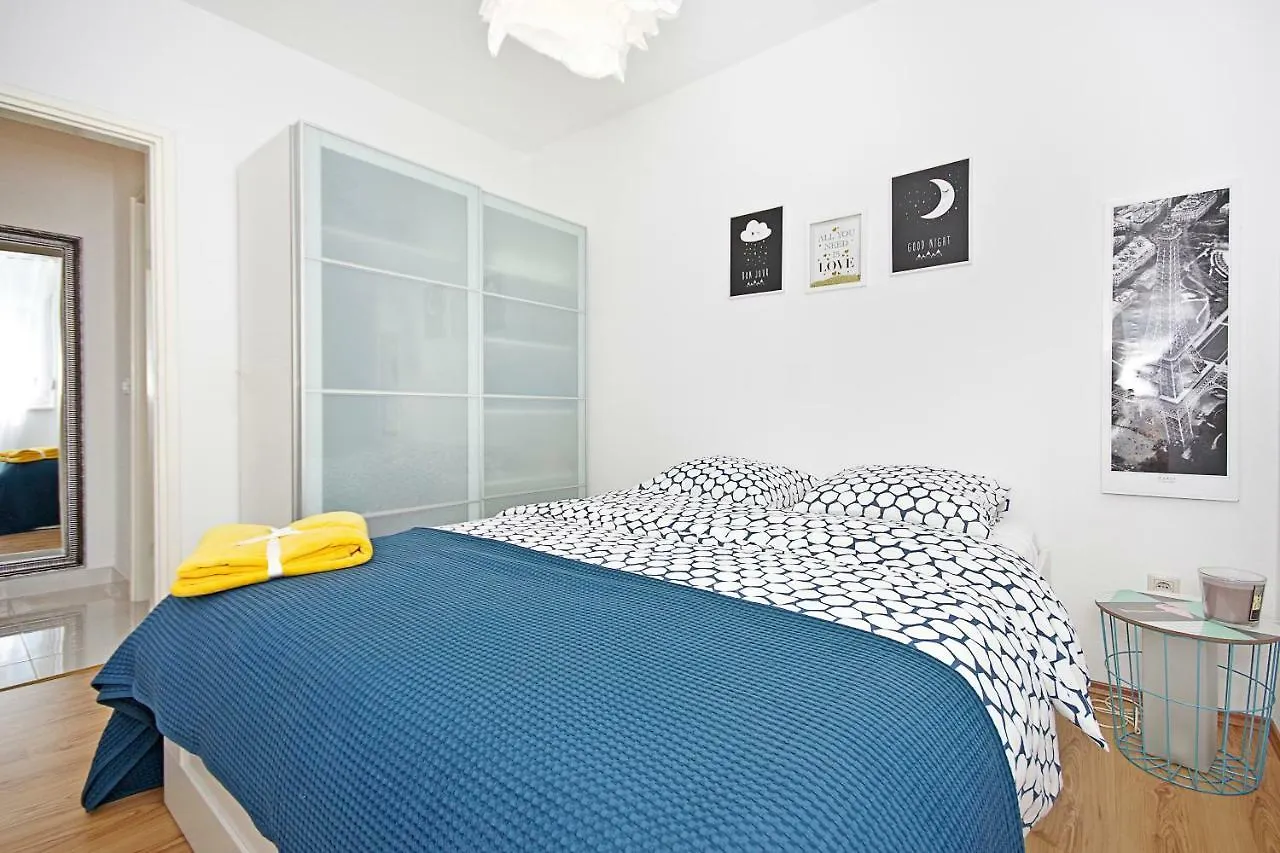 Irma Trogir Apartment