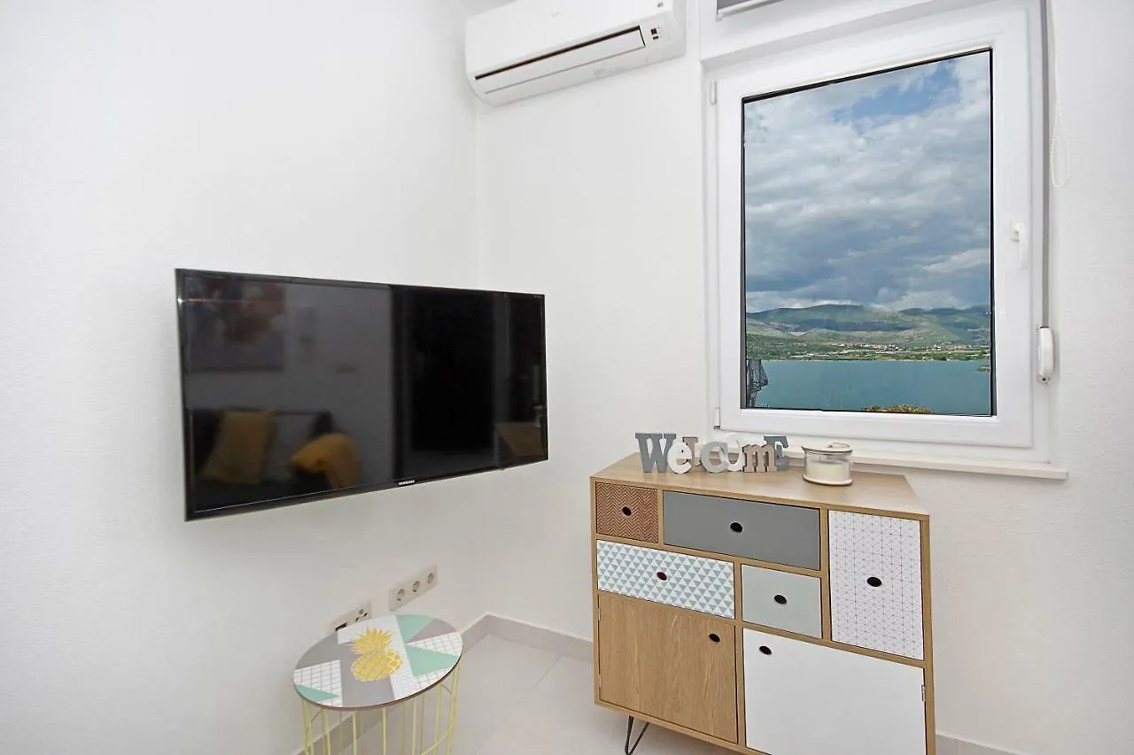 Irma Trogir Apartment